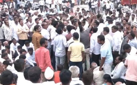 बॉम्बे HC बोला- नागपुर में धरना स्थल खाली करें:कर्ज माफी पर किसानों का प्रदर्शन, हाईवे जाम; CM फडणवीस बोले- बातचीत से हल निकालें