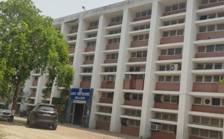 झज्जर में छात्रा के साथ मानसिक उत्पीड़न:पॉलिटेक्निक के शिक्षक पर लगा आरोप, जांच के लिए पहुंची अधिकारियों की टीम