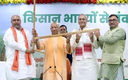 गोपाष्टमी पर मुख्यमंत्री आवास पहुंचे गन्ना किसान, गन्ना मूल्य बढ़ाने पर किया सीएम योगी का अभिनंदन