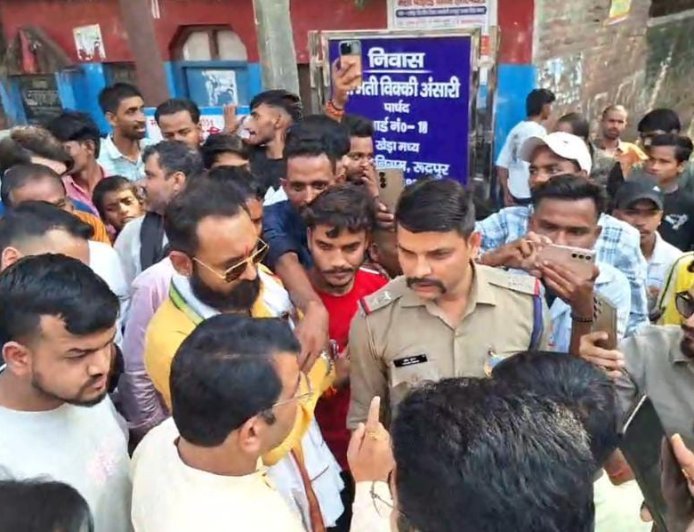 हिन्दुओ के पवित्र त्यौहार पर मंदिर के पास मास बनाने की घटना को नही किया जायेगा बर्दाश्त - विधायक शिव अरोरा*