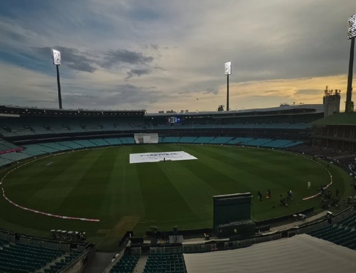 IND vs AUS 3rd ODI Pitch Report: सिडनी क्रिकेट ग्राउंड में बल्लेबाज या गेंदबाज किसे मिलेगी मदद? जानें कैसे होगी पिच