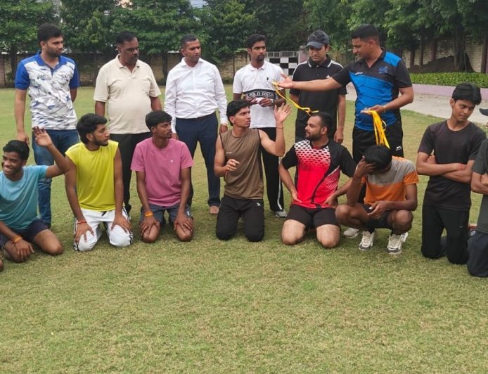 सेवन स्टार क्लब ने जिला हैंडबॉल प्रतियोगिता जीती:फाइनल मुकाबले में गागरोन क्लब को 6 गोल से हराया