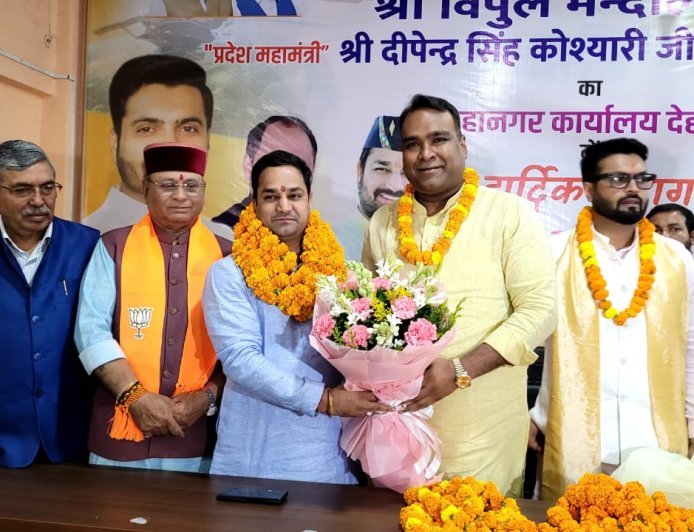 भाजयुमो प्रदेश पदाधिकारियों का भव्य स्वागत, भाजपा महानगर अध्यक्ष सिद्धार्थ अग्रवाल बोले – युवा ही राष्ट्र की सबसे बड़ी शक्ति।*