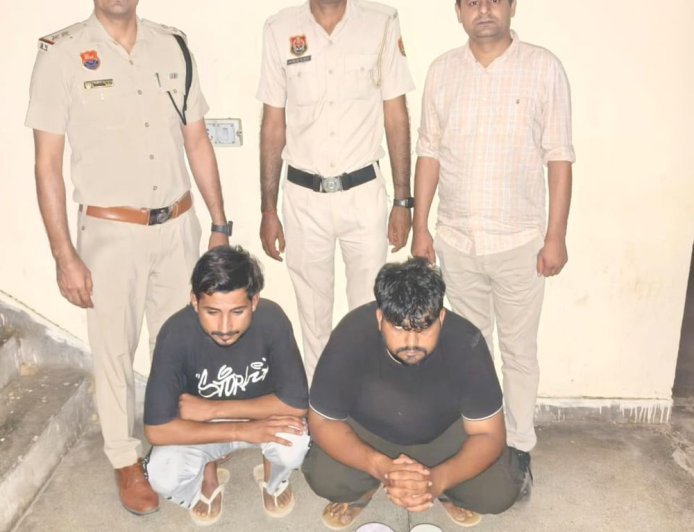 हिसार में 2 ठग गिरफ्तार, ₹2.30 लाख कैश बरामद:3 अन्य वारदातों का खुलासा; CSC संचालक से हड़पे थे 35 हजार