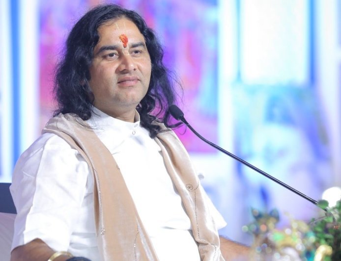 कानपुर में देवकीनंदन ठाकुर की कथा का समापन:मथुरा में भव्य कृष्ण मंदिर की मांग, गाय की रक्षा का संकल्प दिलाया