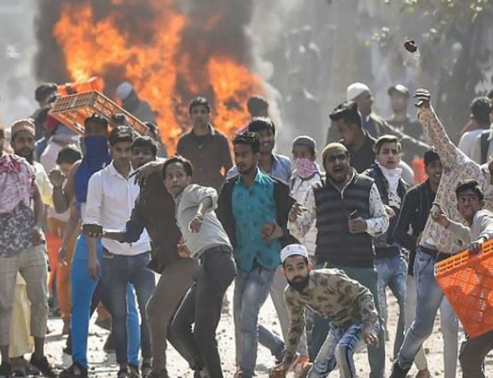 पुलिस बोली-दिल्ली दंगे देश में सत्ता परिवर्तन की साजिश थी:हिंसा फैलाने की कोशिश हुई; सुप्रीम कोर्ट में 177 पन्नों का हलफनामा दाखिल