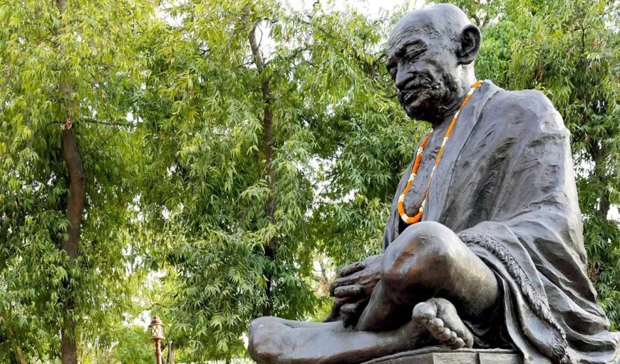 गांधी और गांधी विचार को कुचलने की कुचेष्टाएं कब तक?