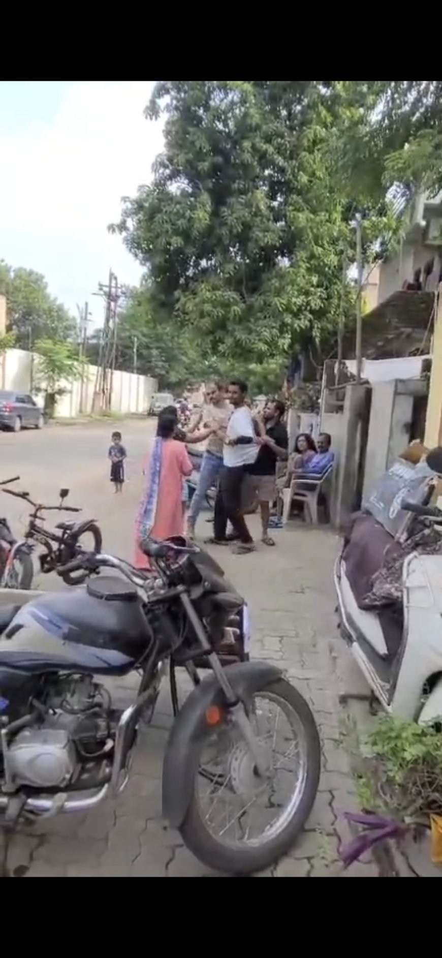 नागपुर में पुलिसकर्मी पर गाली-गलौच और तोड़फोड़ का आरोप!