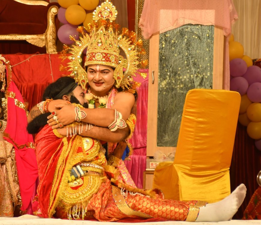 सुन 14 वर्षों का वनवास, मंद मंद मुस्कुराते हुये बोले राम, जो आज्ञा पिताजी महाराज