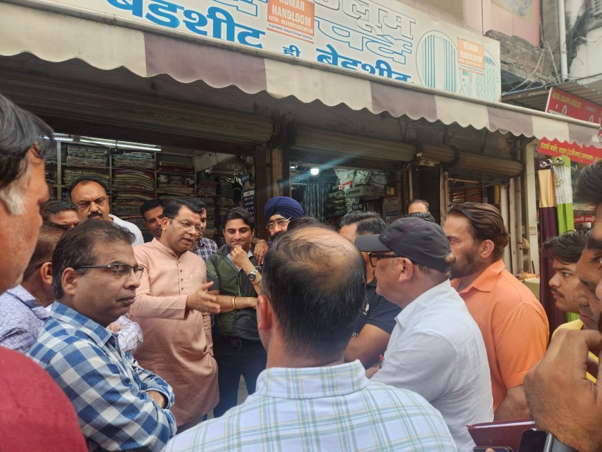 विधायक शिव अरोरा ने राज्य योजना से स्वीकृत दो किलोमीटर मुख्य बाजार के प्रमुख मार्गो व सिविल लाइन रोड के निर्माण कार्य को लोक निर्माण विभाग को शुरू करने के दिये निर्देश,