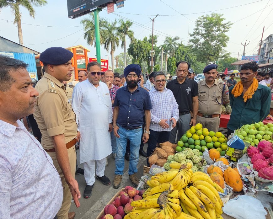 सड़कें घेरकर कारोबार करने वालों पर एक्शन