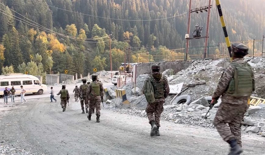 कश्मीर में आतंकवाद पर दोहरी दबिशः सीमा पर BSF की मोर्चाबंदी, अंदर जंगलों में सेना ने की आतंकियों की घेराबंदी
