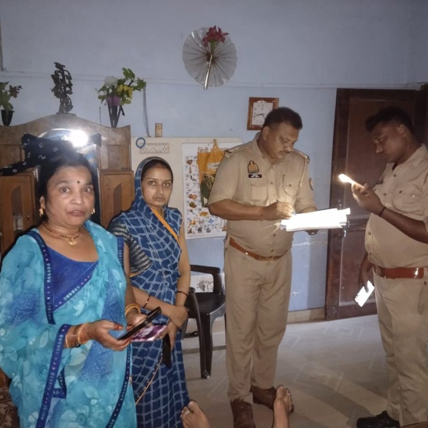 कुशीनगर में महिला का फंदे से लटका मिला शव:विदेश में रहता है पति, घर का दरवाजा अंदर से बंद होने पर बच्चों ने मचाया शोर