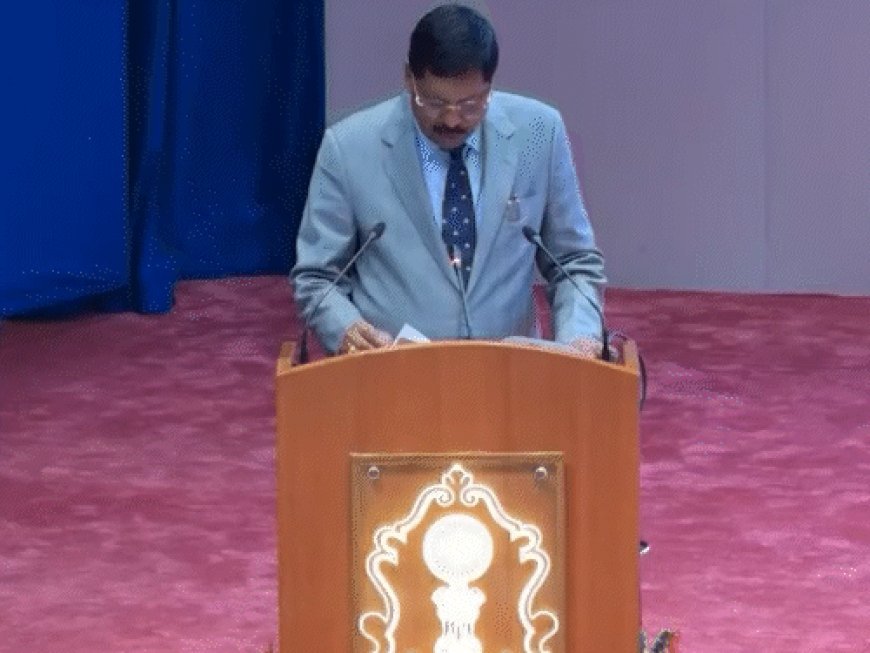 CJI बोले- डिजिटल युग में लड़कियां सबसे ज्यादा असुरक्षित:टेक्नॉलॉजी शोषण का जरिया बनी; इसके खिलाफ पुलिस को स्पेशल ट्रेनिंग जरूरी