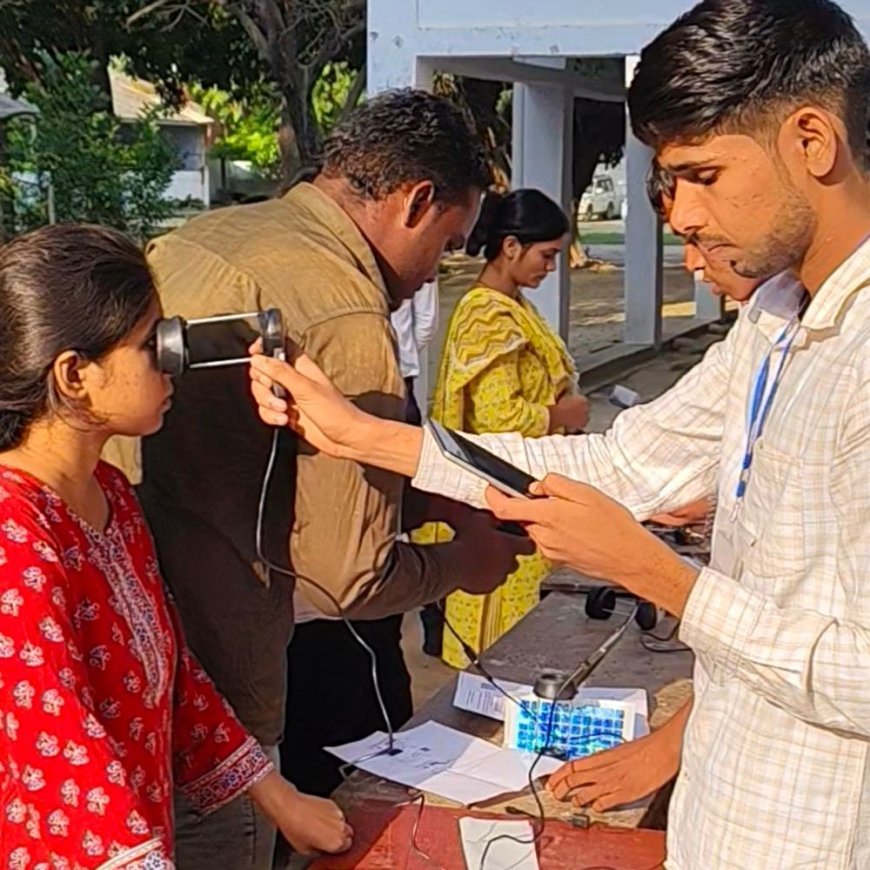 कौशांबी में 7 केंद्रों पर PCS परीक्षा शुरू:2688 परीक्षार्थी देंगे एग्जाम, दो पालियों में होगी आयोजित