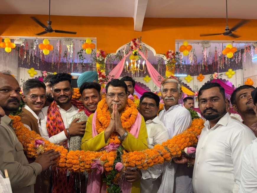 महर्षि वाल्मीकि भगवान के प्रकट उत्सव पर आयोजित शोभायात्रा में शामिल हुए विधायक शिव अरोड़ा ने फीता काटकर किया शोभायात्रा का शुभारम्भ*