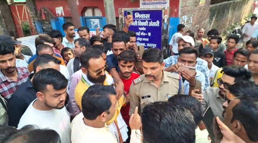 हिन्दुओ के पवित्र त्यौहार पर मंदिर के पास मास बनाने की घटना को नही किया जायेगा बर्दाश्त - विधायक शिव अरोरा*