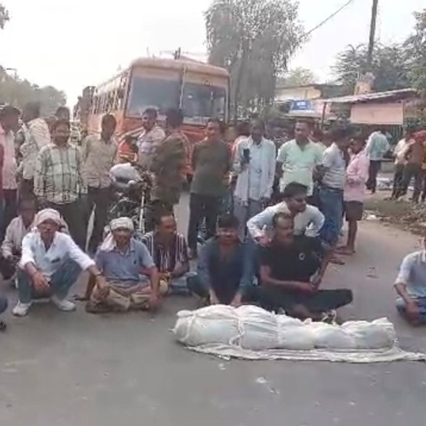 किसान का शव रेलवे ट्रैक पर मिला:परिजनों ने हाईवे जाम किया, बेटे-बहू पर लगाया प्रताड़ित करने का आरोप