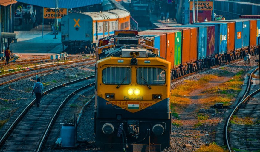 रेलवे NTPC की बंपर भर्ती! 12वीं पास युवाओं के लिए सुनहरा मौका, जल्द करें आवेदन।