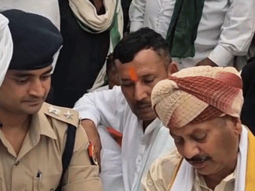 प्रयागराज में किसानों की महापंचायत:पुलिस कार्रवाई पर भड़के राष्ट्रीय अध्यक्षर; बोले - इशारे पर किसान नेताओं के खिलाफ दर्ज होते हैं फर्जी मुकदमे