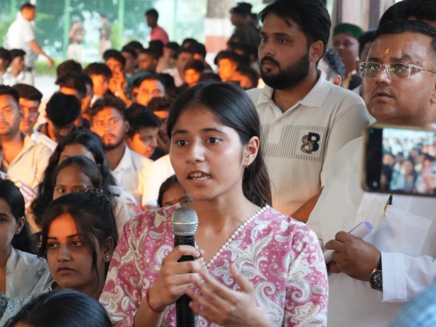 मुख्यमंत्री कैंप कार्यालय खटीमा में आयोजित हुआ युवा संवाद कार्यक्रम।*