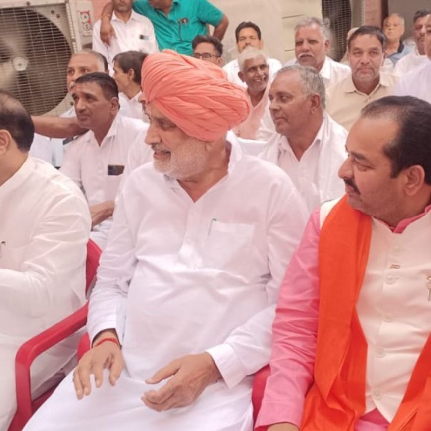 कैथल में कृषि मंत्री को नहीं मिली मंच पर कुर्सी:दर्शकों में मंची से नीचे आकर बैठे, जमकर प्रोटोकोल टूटे