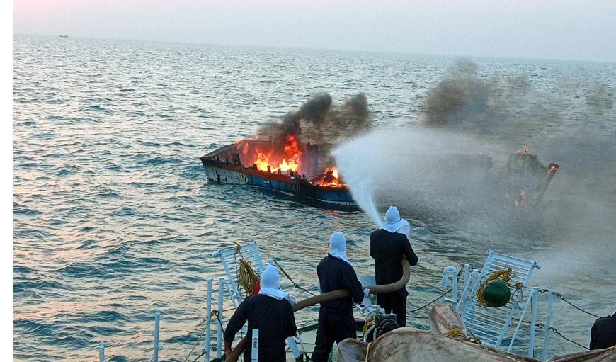 अमेरिका ने प्रशांत महासागर में मादक पदार्थ ले जा रही एक और नाव पर हमला किया, चार लोग मारे गए