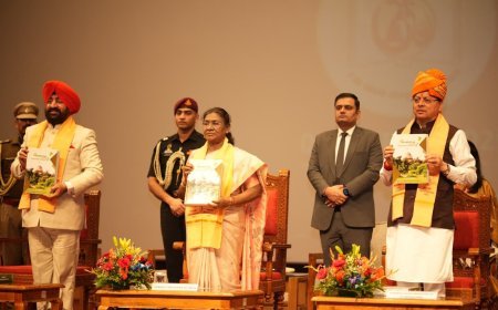 राष्ट्रपति श्रीमती द्रौपदी मुर्मू पतंजलि विश्वविद्यालय के द्वितीय दीक्षांत समारोह में सम्मिलित हुई