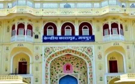 जयपुर सेंट्रल जेल में मिला मोबाइल:वैरिक के पीछे था फेंका, तलाशी के दौरान पड़ा मिला