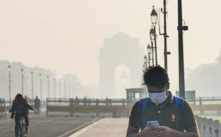 देश में वायु प्रदूषण रोकने सुप्रीम कोर्ट में याचिका:दावा- दिल्ली में 22 लाख बच्चों के फेफड़े खराब; प्रदूषण को पब्लिक हेल्थ इमरजेंसी घोषित करें