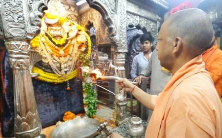 CM योगी ने किए काशी विश्वनाथ और काल भैरव के दर्शन, सतुआ बाबा आश्रम में संतों से की भेंट