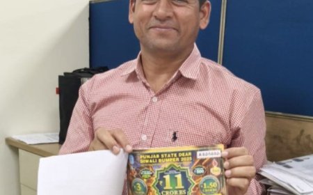 मोहाली में ऑपरेटर की लगी एक करोड़ की लॉटरी:जिससे मंगवाते थे लॉटरी उसे भी देंगे राशि, 16 साल से खरीद रहे थे टिकट