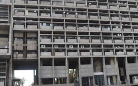 चंडीगढ़ में 10 दिन बंद रहेगी यह सड़क:निर्माण कार्य के कारण प्रशासन का अलर्ट जारी, कहा- दूसरे रास्ते से जाने की योजना बनाएं