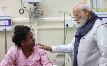 भूटान से लौटते LNJP अस्पताल पहुंचे पीएम मोदी, घायलों से मिले