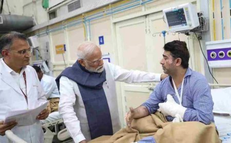 LIVE: भूटान से लौटते ही LNJP पहुंचे पीएम मोदी, दिल्ली पुलिस को एक और कार की तलाश