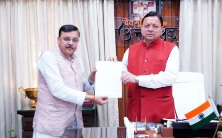 पूर्व विधायक राजेश शुक्ला ने मुख्यमंत्री पुष्कर सिंह धामी से की मुलाकात, पंतनगर कृषि विश्वविद्यालय की समस्याओं के समाधान हेतु सौंपा पत्र