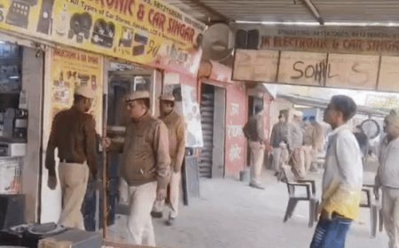 दिल्ली ब्लास्ट के बाद फरीदाबाद में पुलिस का सर्च आपरेशन:मस्जिद-घरों समेत गोदाम की चैकिंग, NIA की हिरासत में कई लोग