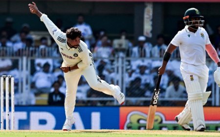 कुलदीप का जादू, दक्षिण अफ्रीकी बल्लेबाज लड़खड़ाई: भारत की दिन के अंत में दमदार वापसी