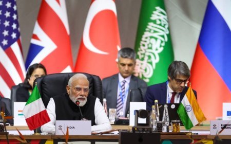 PM Modi at G20 Summit: प्रधानमंत्री ने जोहानिसबर्ग में जी-20 के इतर वैश्विक नेताओं से मुलाकात की