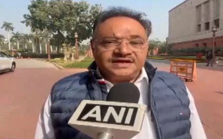 चुनाव आयोग पर ममता का वार, BJP बोली- संविधान को चुनौती, मिलेगा उसी भाषा में जवाब