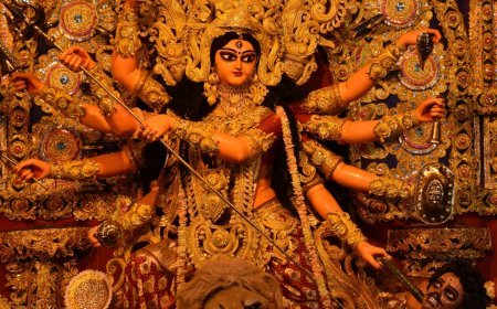 मासिक दुर्गाष्टमी आज: जानें पूजा विधि, इन गलतियों से करें परहेज, घर में आएगी सुख-समृद्धि