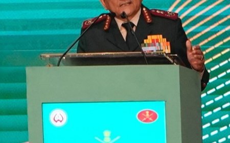 CDS चौहान बोले- हर दिन बदल रहे युद्ध के तरीके:भारतीय सेना फ्यूचर वॉरफेयर के मुताबिक तैयार हो, उसके पास दूसरा ऑप्शन नहीं