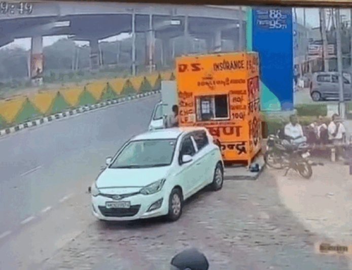 आतंकियों ने फरीदाबाद से खरीदी दिल्ली ब्लास्ट वाली i20 कार:OLX से डील, पुलवामा का आधार-पैन कार्ड; RC बनाने से पहले धमाका किया