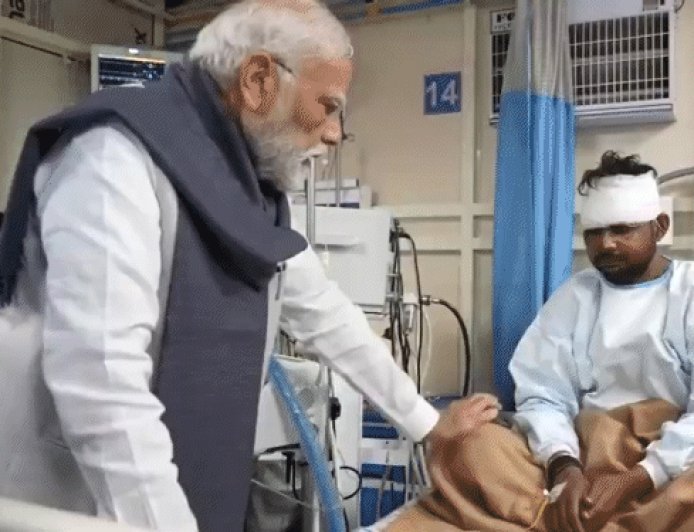 दिल्ली ब्लास्ट- जनवरी से रची जा रही थी साजिश:दो साल से विस्फोटक जमा कर रही थी लेडी टेररिस्ट; PM मोदी अस्पताल में घायलों से मिले