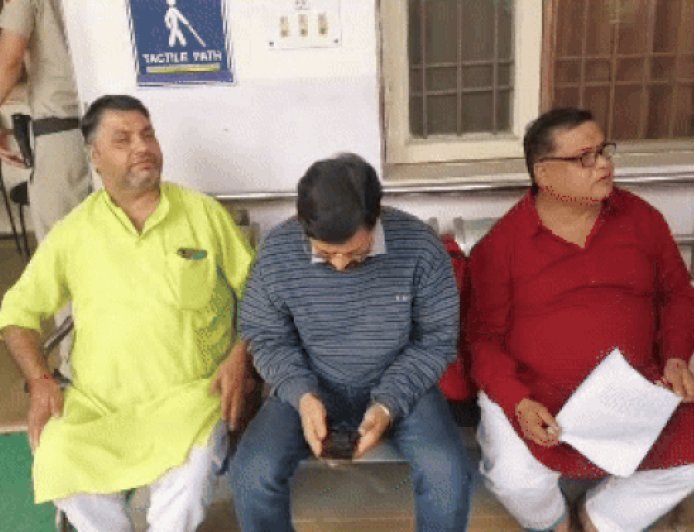 रोहतक में ज्वेलर को जान से मार देने की धमकी:गहने बनाने का डाल रहे दबाव; सोना और कैश की डिमांड, एसपी से मिले ज्वेलर्स