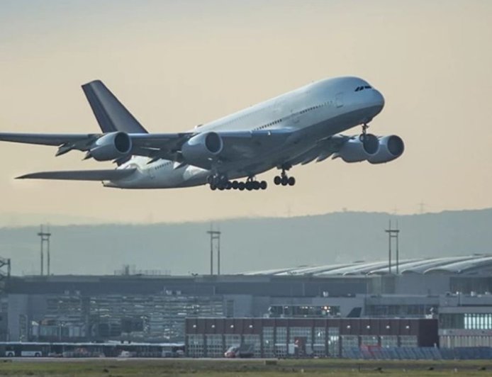 करनाल के युवक से 16.50 लाख रुपए ठगे:हैदराबाद बुलाकर अमेरिका का फर्जी वीजा व टिकट थमाई; मां-बेटे पर केस दर्ज