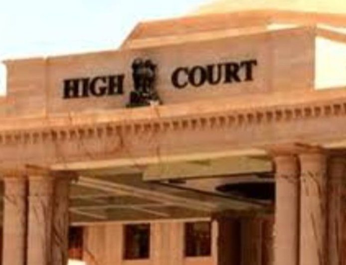 लखनऊ हाईकोर्ट का फैसला-फरार अभियुक्त पर पुलिस नहीं कर सकती:IPC 174A में सीधे FIR, आरोप पत्र दाखिल करना गलत