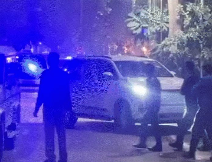 यूपी में मूर्तिकार को भूषण अवॉर्ड देने आई महाराष्ट्र सरकार:100 साल के राम सुतार ने स्टैच्यू ऑफ यूनिटी बनाई थी, बीमार चल रहे