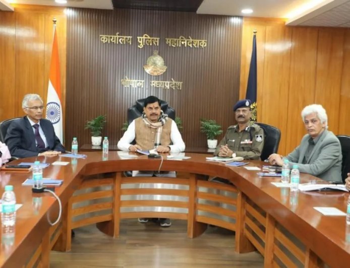 बच्‍ची से दुष्कर्म केस में CM यादव ने की हाईलेवल मीटिंग, रायसेन SP को हटाया, थाना प्रभारियों के खिलाफ भी एक्शन