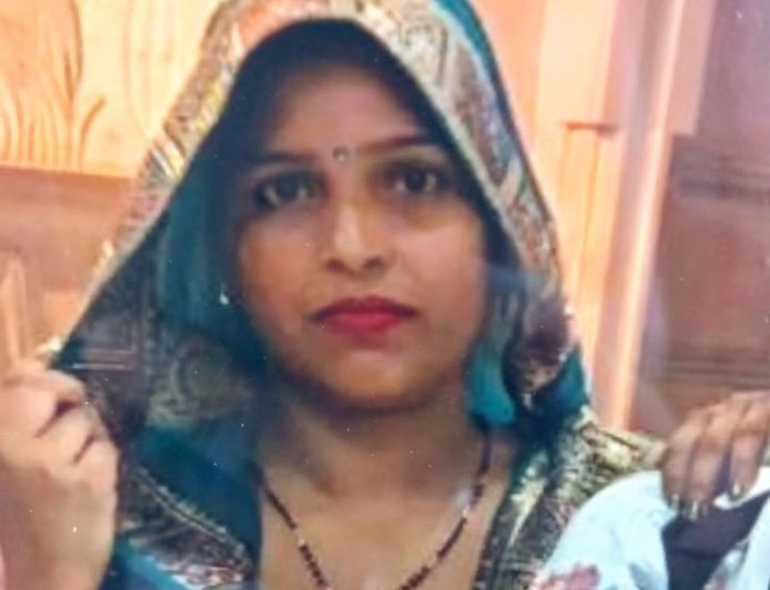 कासगंज की महिला की दिल्ली मौत:मायके वालों ने पति पर लगाया हत्या का आरोप, पति बोला- पत्नी का चल रहा था इलाज